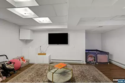 384 Mountain Avenue, Washington Township, NJ 07676 - Photo 16