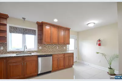 12 Pulaski Place A #A, Hackensack, NJ 07601 - Photo 8