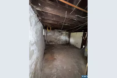 898 Lancaster Road, Ridgefield, NJ 07657 - Photo 10