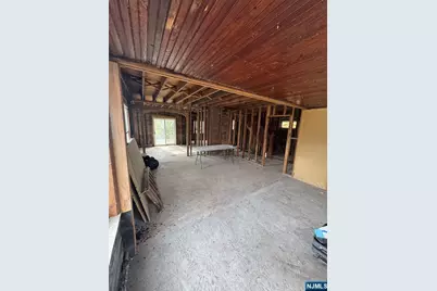 898 Lancaster Road, Ridgefield, NJ 07657 - Photo 4
