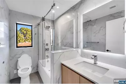 1180 14th Street, Fort Lee, NJ 07024 - Photo 20