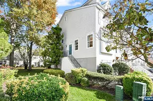 219 Swathmore Dr, Nutley, NJ 07110 - Photo 38