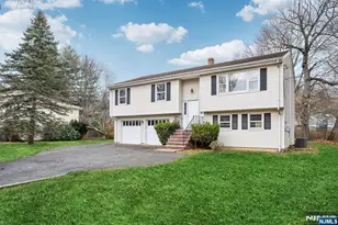 415 Goffle Rd, Wyckoff Township, NJ 07481 - Photo 2