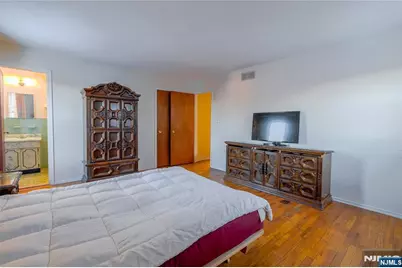 17A Garden Drive, Elmwood Park, NJ 07407 - Photo 12