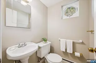 15 Beech Dr, Morris Plains Borough, NJ 07950 - Photo 18