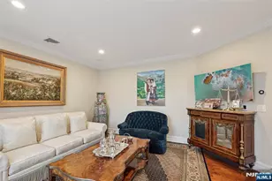 14 Henion Gdn, Mahwah, NJ 07430 - Photo 4