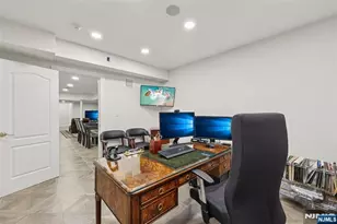 14 Henion Gdn, Mahwah, NJ 07430 - Photo 28