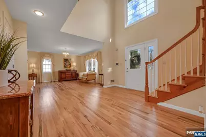 165 Mohawk Drive, River Edge, NJ 07661 - Photo 14