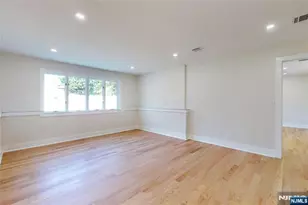 133 Morristown Pl, Paramus, NJ 07652 - Photo 26