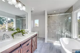 133 Morristown Pl, Paramus, NJ 07652 - Photo 16