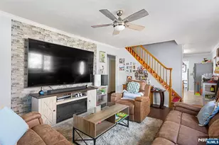 26 Voorhis Pl, Pequannock Township, NJ 07444 - Photo 2