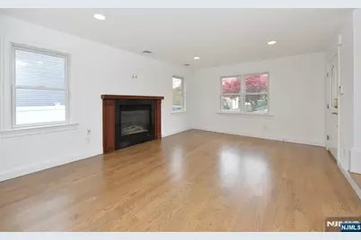 18 Avenue A, Mahwah, NJ 07430 - Photo 4