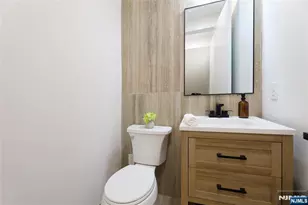 809 Jassamine 809, Fort Lee, NJ 07024 - Photo 22