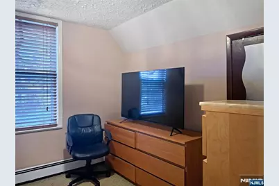 189 Martha Avenue, Elmwood Park, NJ 07407 - Photo 12