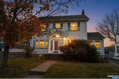 417 Franklin Avenue, Hasbrouck Heights, NJ 07604 - Photo 2