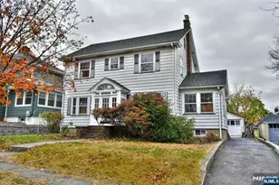 417 Franklin Ave, Hasbrouck Heights, NJ 07604 - Photo 4