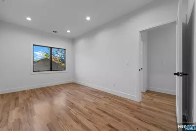 4 Roosevelt Avenue, Totowa, NJ 07512 - Photo 26