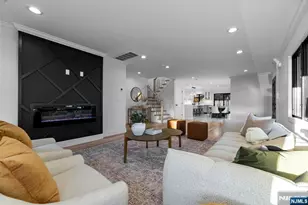 4 Roosevelt Ave, Totowa, NJ 07512 - Photo 2