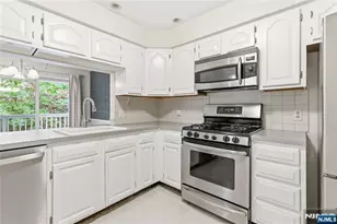75 Quartz Ln, Paterson, NJ 07501 - Photo 12