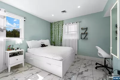 43 Saint Philips Drive, Clifton, NJ 07013 - Photo 16