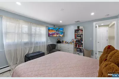 43 Saint Philips Drive, Clifton, NJ 07013 - Photo 24