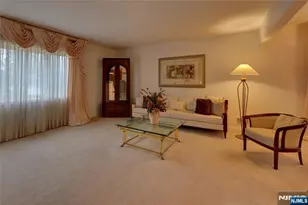 184 Abbe Ln, Clifton, NJ 07013 - Photo 8