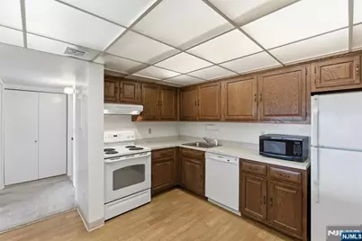 521 Piermont Avenue 428A #428A, River Vale Township, NJ 07675 - Photo 20