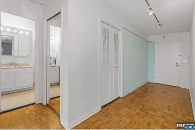 160 Overlook 4-B #4-B, Hackensack, NJ 07601 - Photo 14