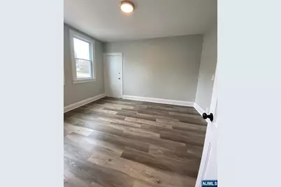 57 Luke Avenue, Bergenfield, NJ 07621 - Photo 18
