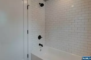 81 Mission St, Montclair, NJ 07042 - Photo 14