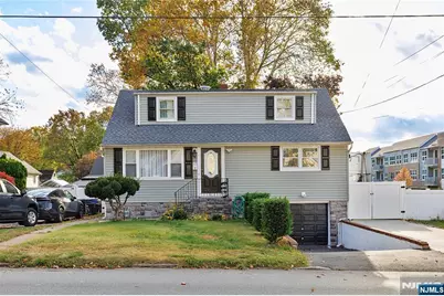 2 Passaic Avenue, Hasbrouck Heights, NJ 07604 - Photo 2