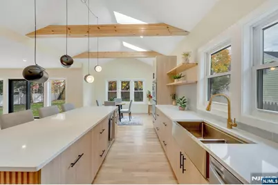 302 W Clinton Avenue, Tenafly, NJ 07670 - Photo 10