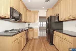 136 Stonegate Trail 37, Cresskill, NJ 07626 - Photo 14