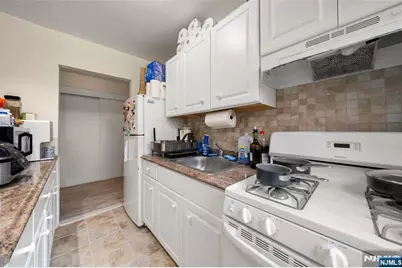 3040 Edwin Avenue 4A #4A, Fort Lee, NJ 07024 - Photo 6