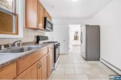 457 Washington Avenue, Cliffside Park, NJ 07010 - Photo 20