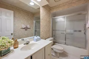 80 Konight Ct, Mahwah, NJ 07430 - Photo 18