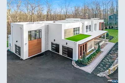 10 Big Ramapo Road, Saddle River, NJ 07458 - Photo 2