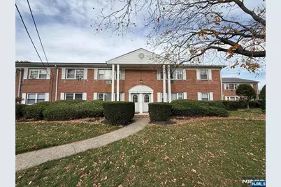 78 Manchester Court 89 #89, Wayne, NJ 07470 - Photo 1