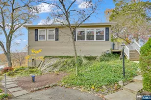 64 Bellot Rd, Ringwood, NJ 07456 - Photo 2