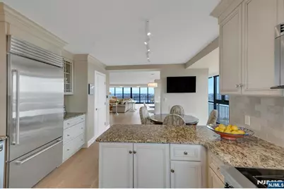 1500 Palisade Avenue 15F #15F, Fort Lee, NJ 07024 - Photo 14