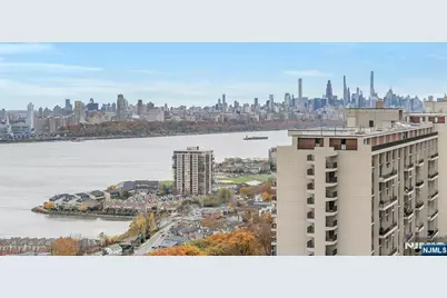 1500 Palisade Avenue 15F #15F, Fort Lee, NJ 07024 - Photo 4