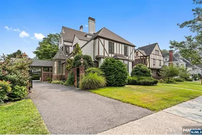 290 Clinton Place, Hackensack, NJ 07601 - Photo 2