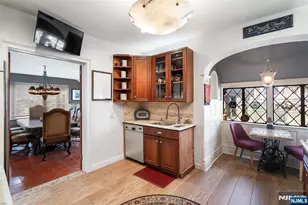 290 Clinton Pl, Hackensack, NJ 07601 - Photo 18