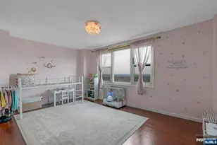 555 North Ave 17S, Fort Lee, NJ 07024 - Photo 10
