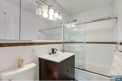 555 North Avenue 17S #17S, Fort Lee, NJ 07024 - Photo 18
