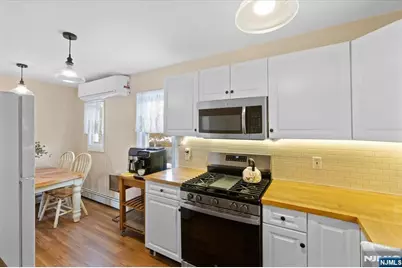 43 Birchwood Drive, Elmwood Park, NJ 07407 - Photo 12