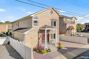 28 Ramella Ave, Moonachie, NJ 07074 - Photo 2