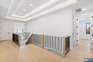 375 Burnet Pl, Paramus, NJ 07652 - Photo 20