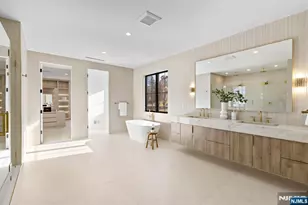 375 Burnet Pl, Paramus, NJ 07652 - Photo 18