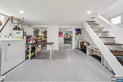 208 Jefferson Avenue, Hasbrouck Heights, NJ 07604 - Photo 14